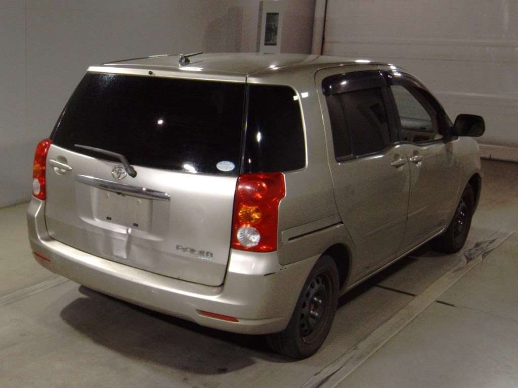TOYOTA RAUM