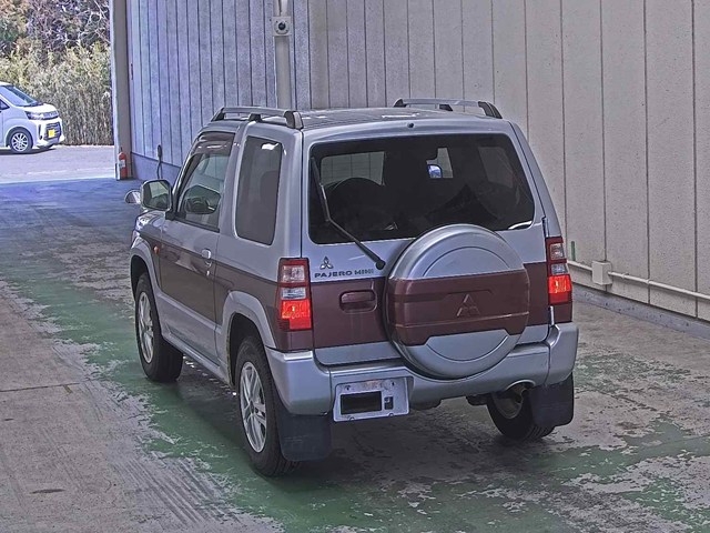 MITSUBISHI PAJERO MINI