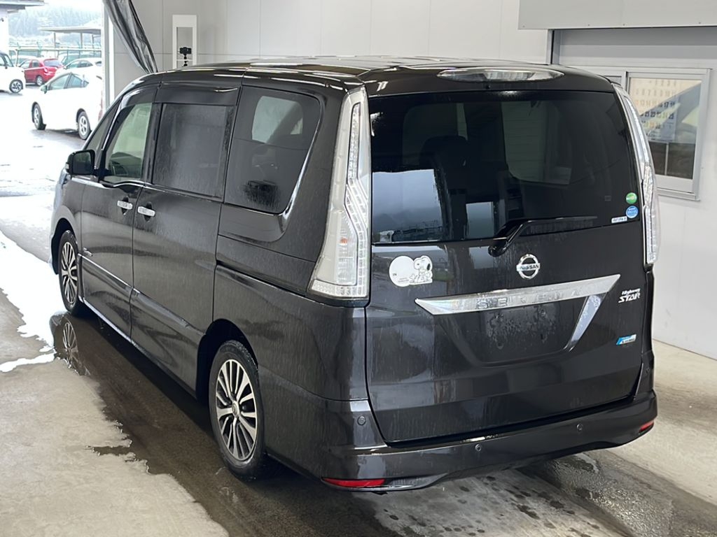 NISSAN SERENA