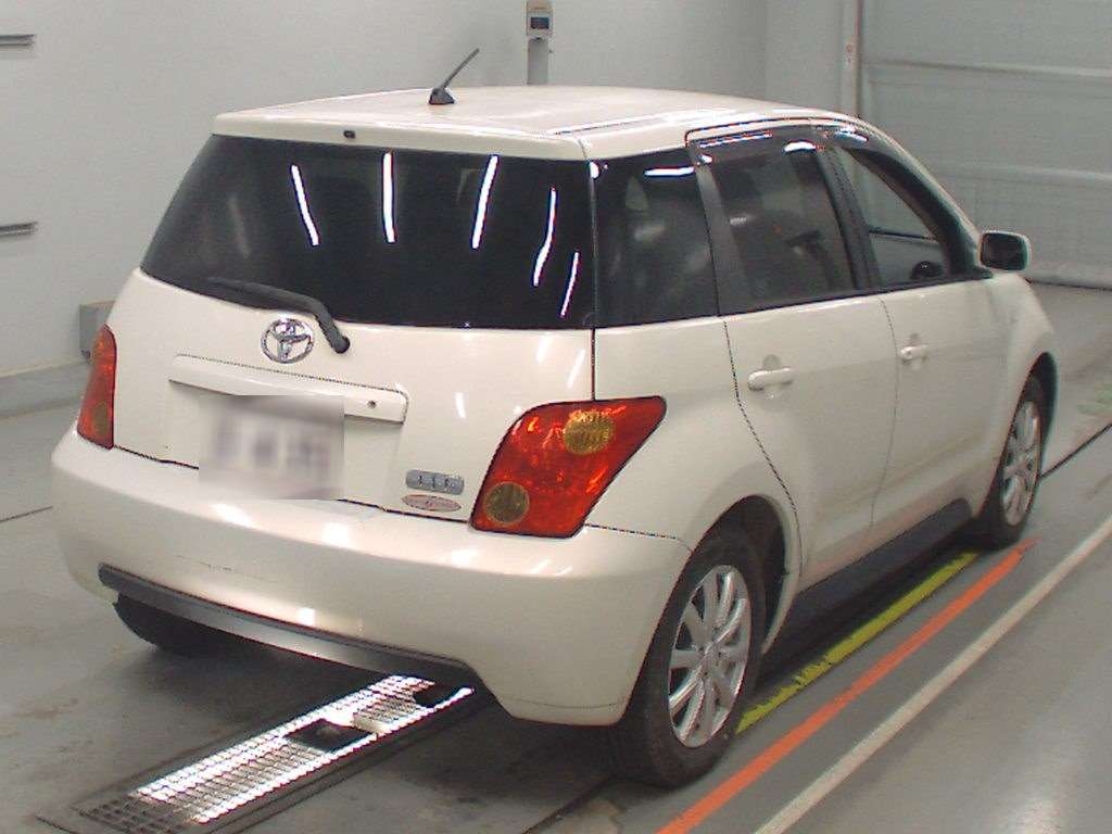 TOYOTA IST