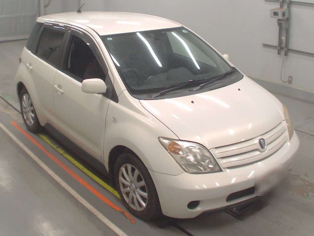 TOYOTA IST