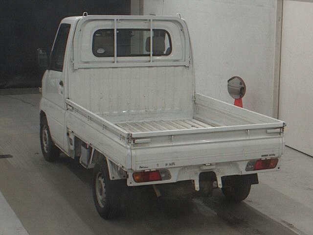 NISSAN CLIPPER