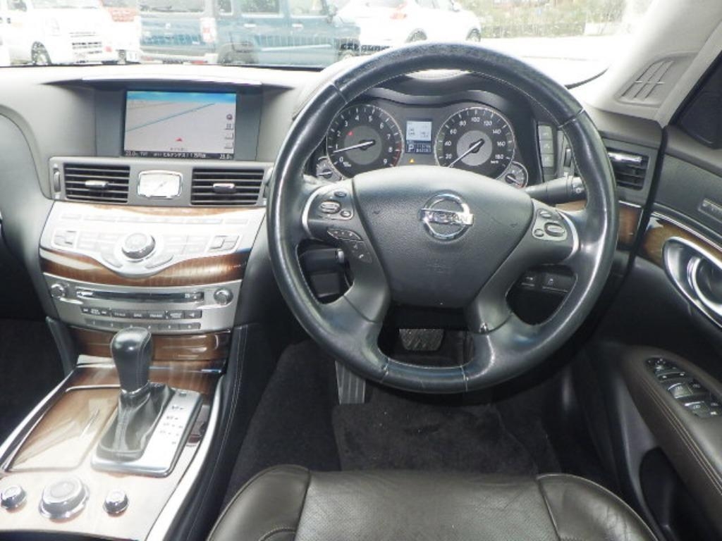 NISSAN FUGA