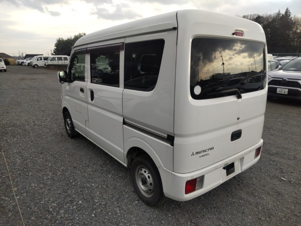 MITSUBISHI MINICAB