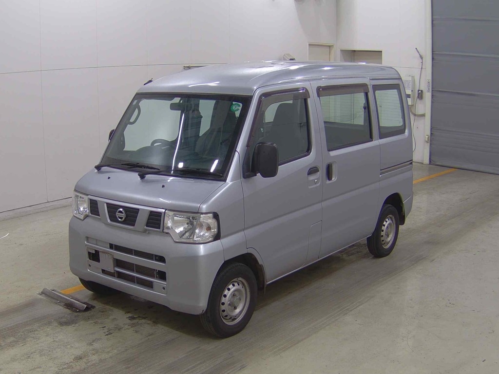 NISSAN NV100 CLIPPER