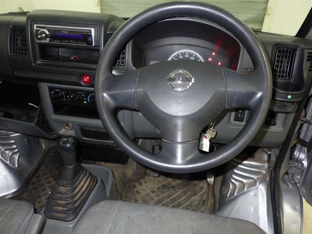 NISSAN NV100 CLIPPER