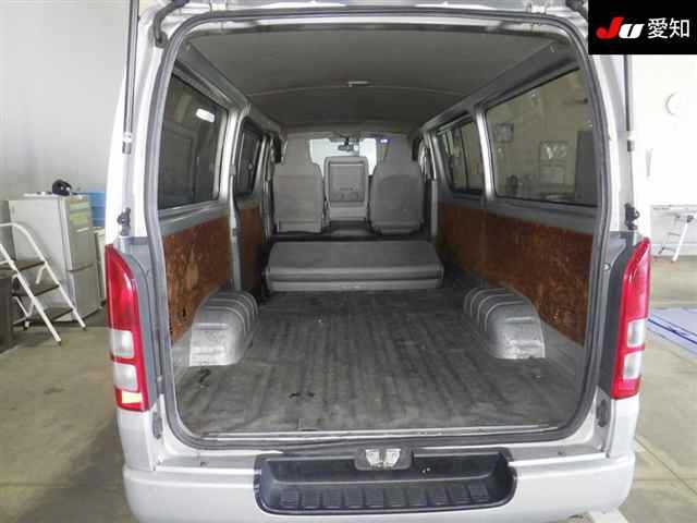 TOYOTA REGIUS ACE
