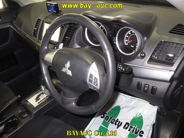 MITSUBISHI LANCER