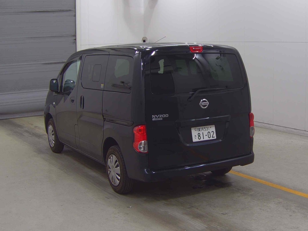 NISSAN NV200