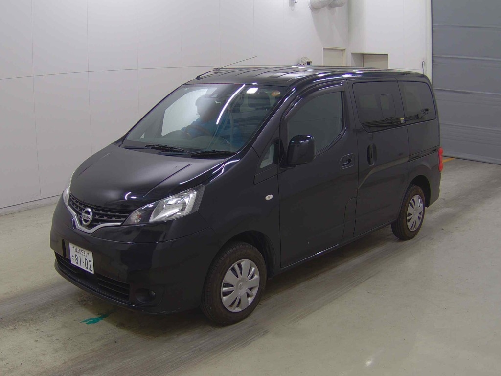 NISSAN NV200