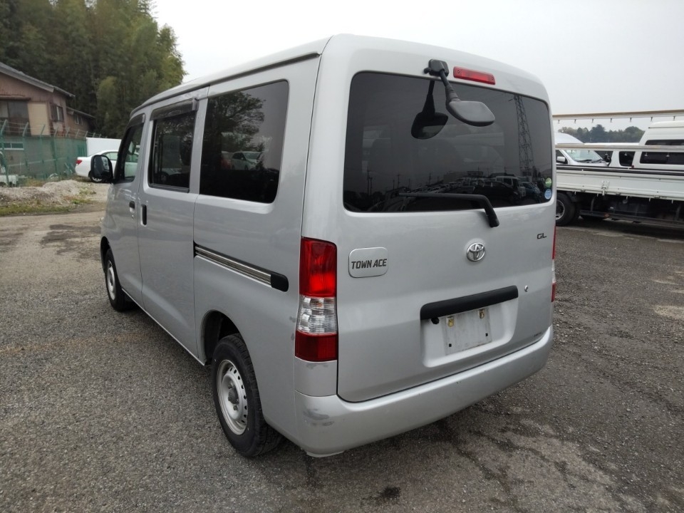 TOYOTA TOWN ACE
