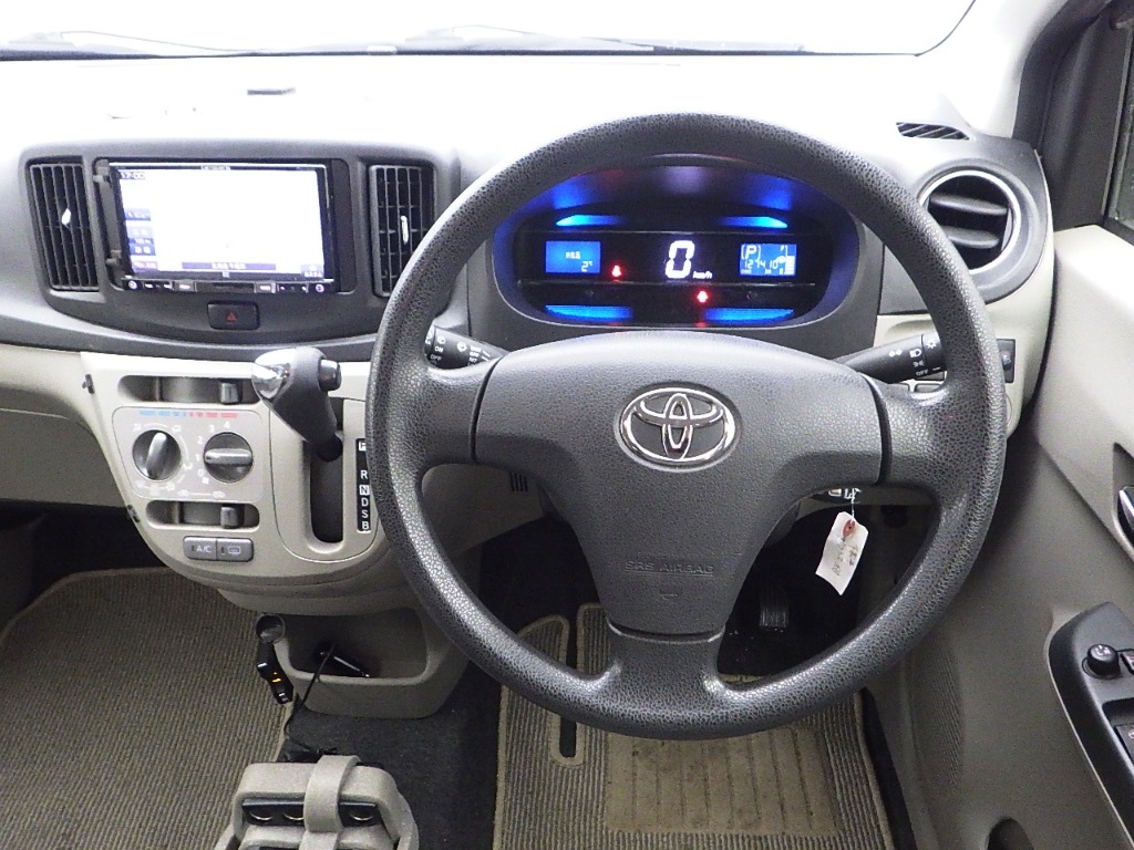 TOYOTA PIXIS EPOCH