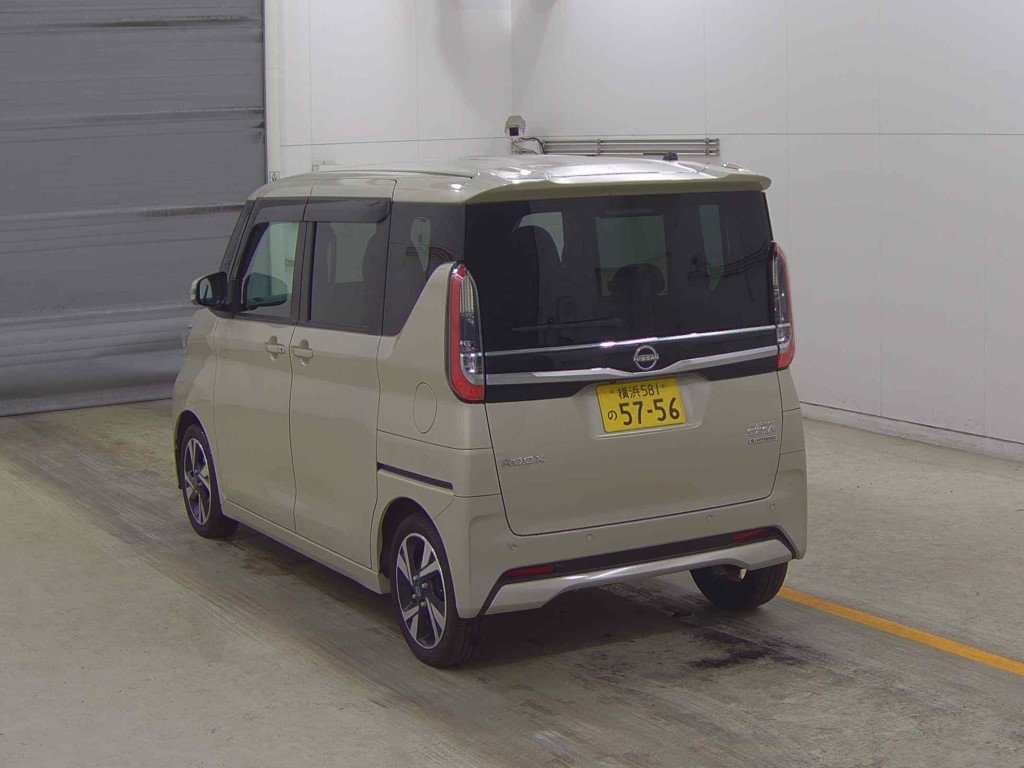 NISSAN ROOX