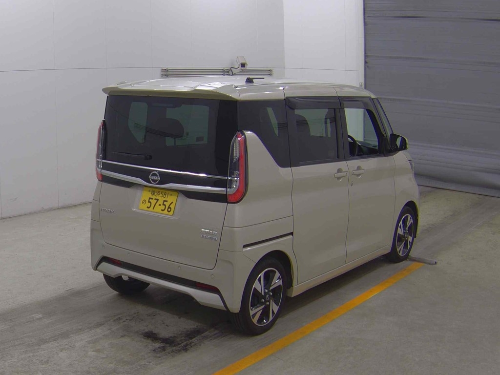 NISSAN ROOX
