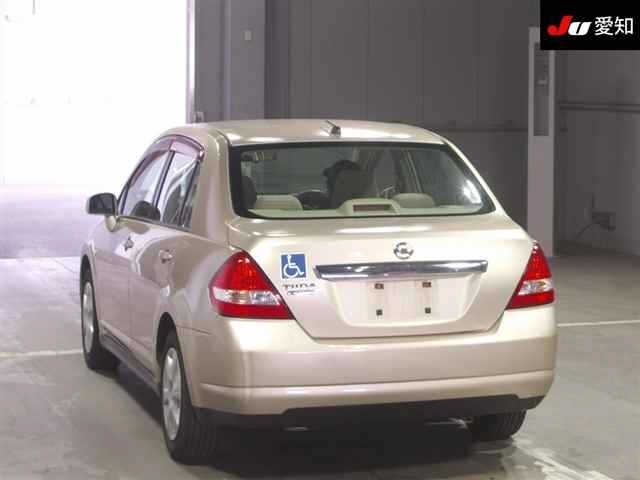 NISSAN TIIDA LATIO