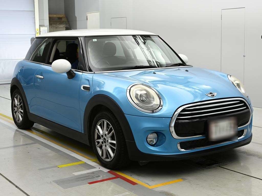 MINI HATCH