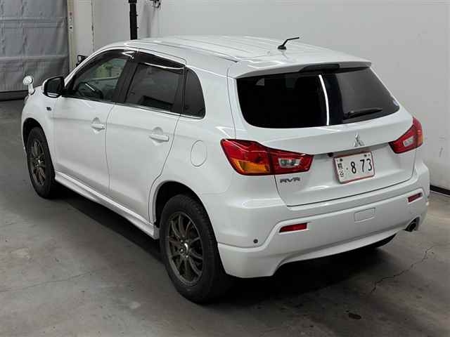 MITSUBISHI RVR