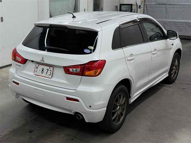 MITSUBISHI RVR