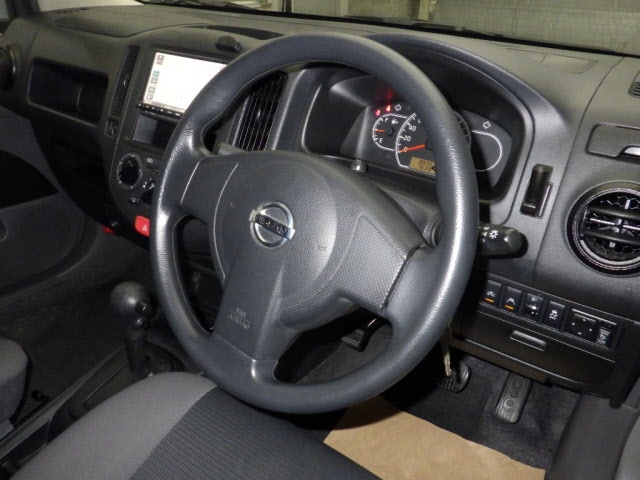 NISSAN AD