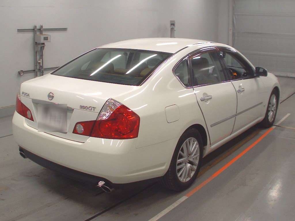 NISSAN FUGA