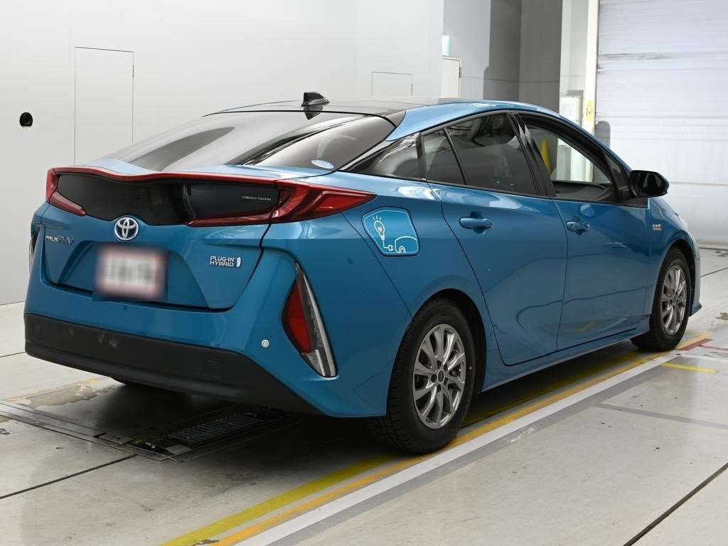 TOYOTA PRIUS PHV