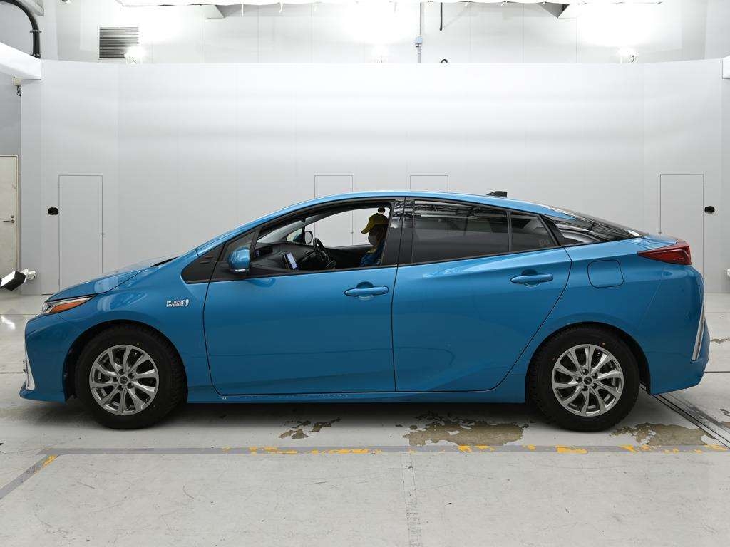 TOYOTA PRIUS PHV