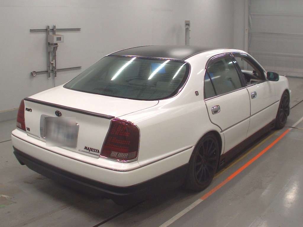 TOYOTA CROWN MAJESTA