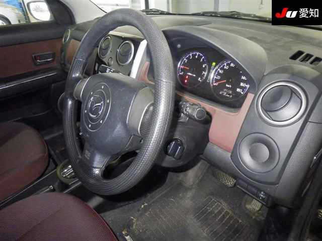 MAZDA VERISA