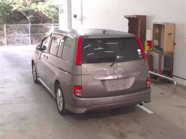 TOYOTA ISIS