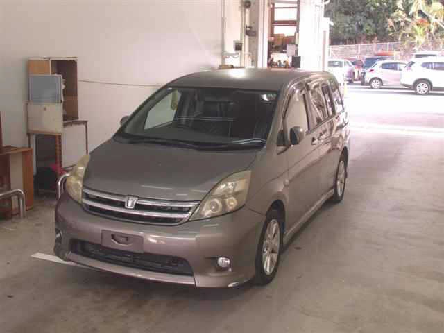 TOYOTA ISIS