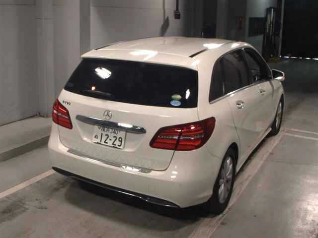 MERCEDES-BENZ B-CLASS