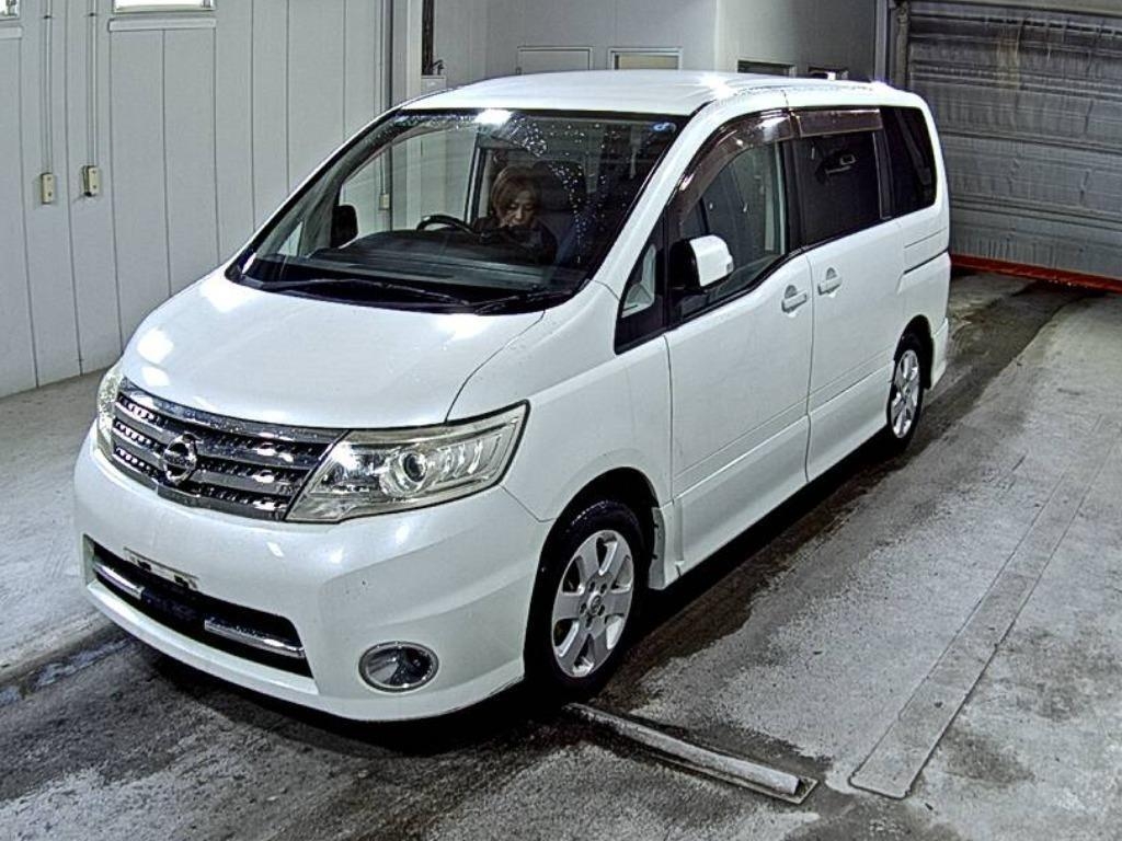 NISSAN SERENA