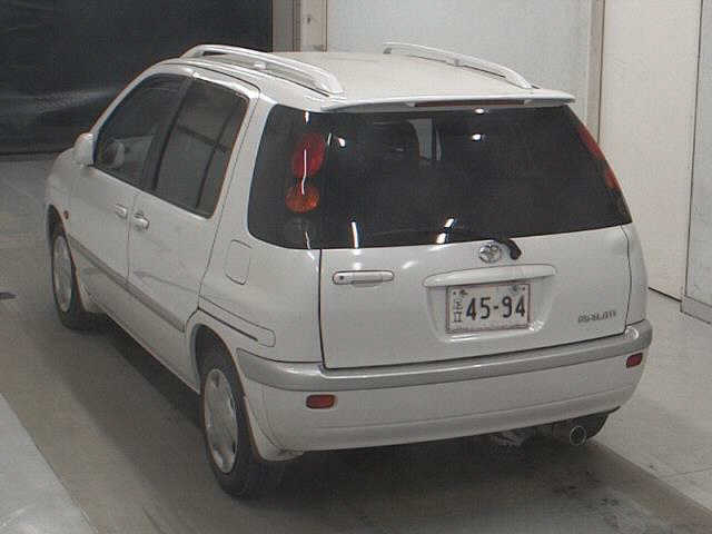 TOYOTA RAUM