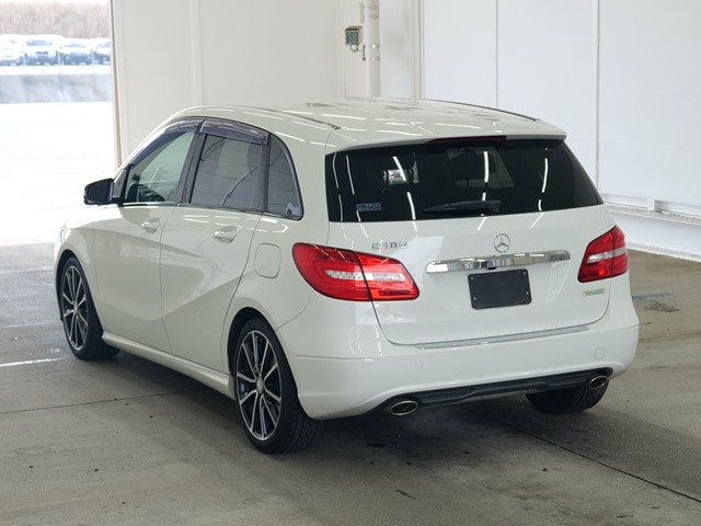 MERCEDES-BENZ B-CLASS