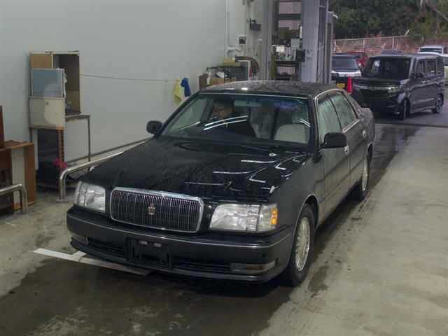 TOYOTA CROWN MAJESTA