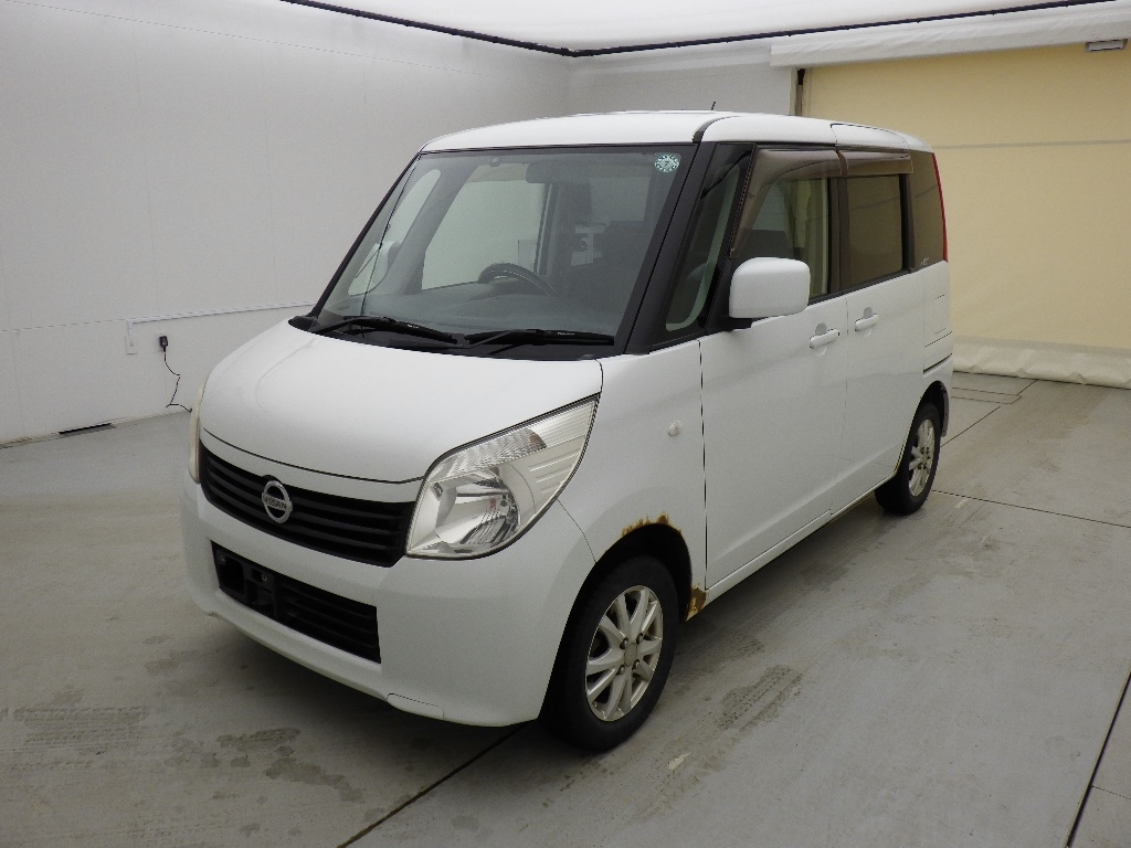 NISSAN ROOX
