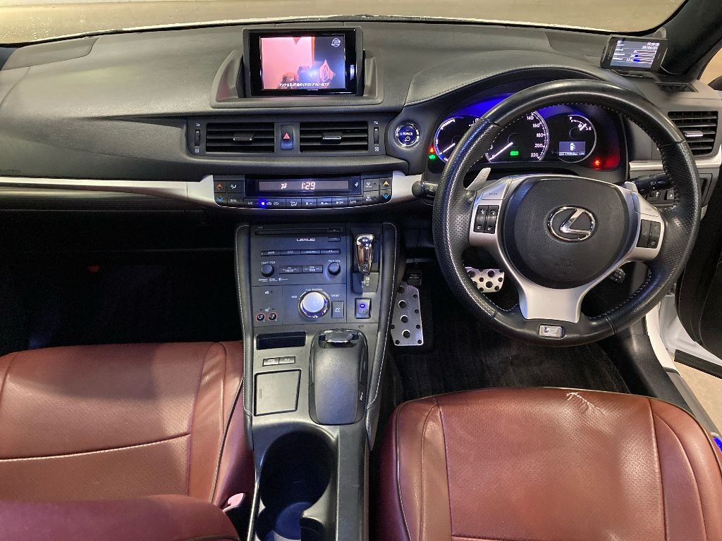 LEXUS CT200H