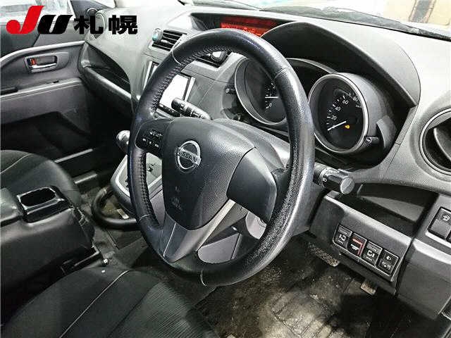NISSAN LAFESTA