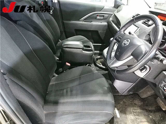 NISSAN LAFESTA