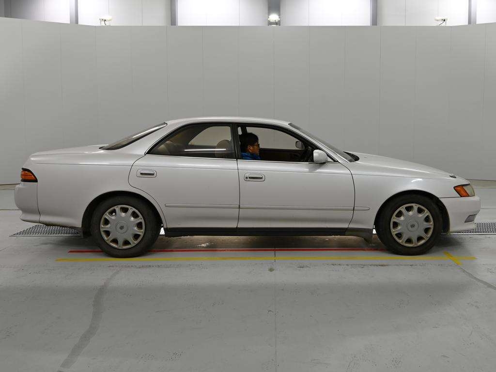 TOYOTA MARK II