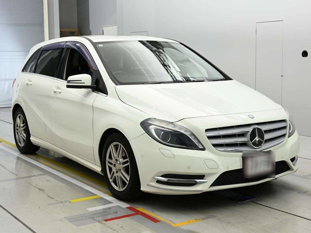 MERCEDES-BENZ B-CLASS