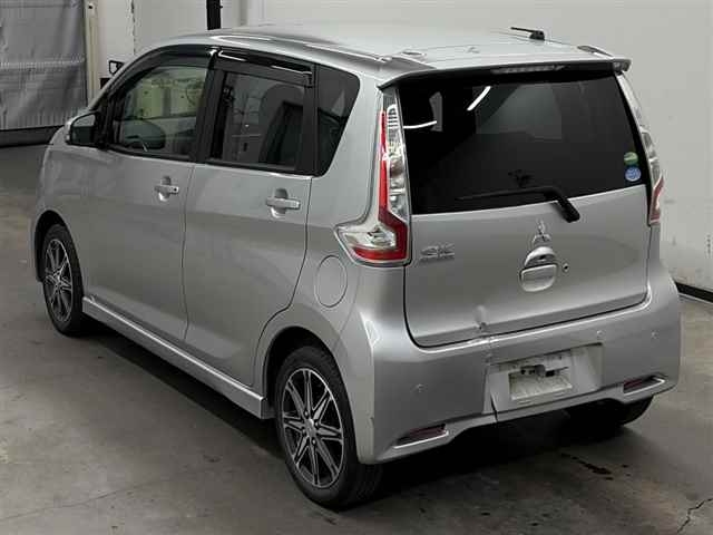 MITSUBISHI EK CUSTOM