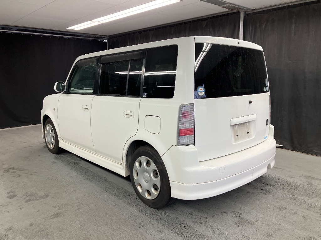TOYOTA BB