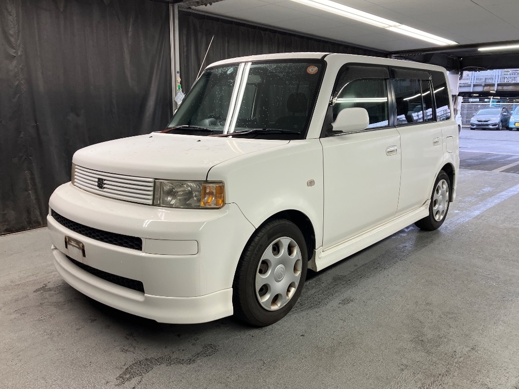 TOYOTA BB
