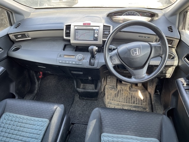 HONDA FREED SPIKE