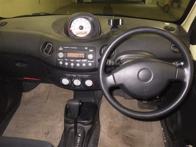 DAIHATSU ESSE