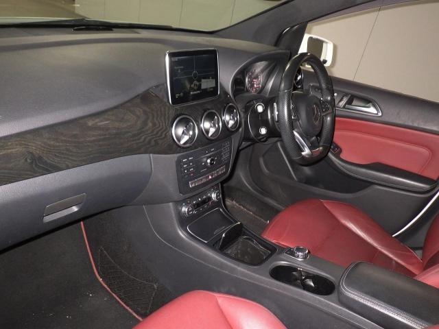 MERCEDES-BENZ B-CLASS
