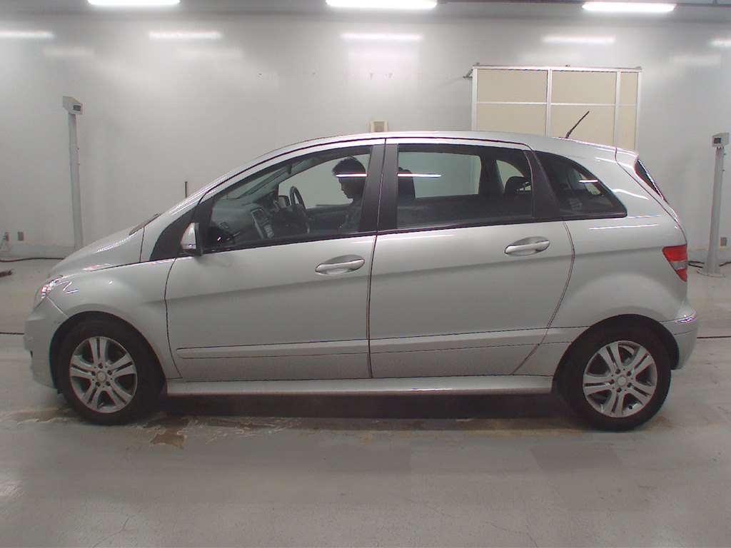 MERCEDES-BENZ B-CLASS