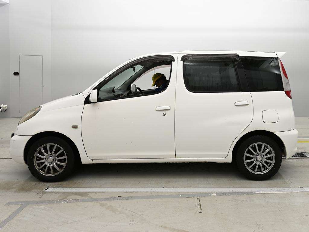 TOYOTA FUNCARGO