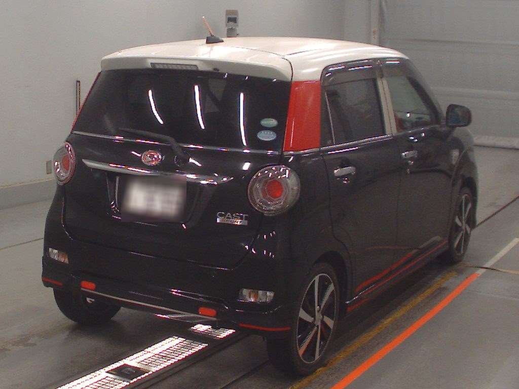 DAIHATSU CAST